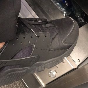 Meet your Posher, Charon